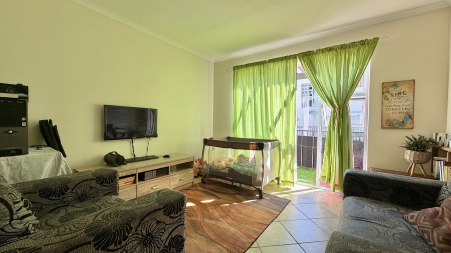 2 Bedroom Property for Sale in Gordons Bay Central Western Cape